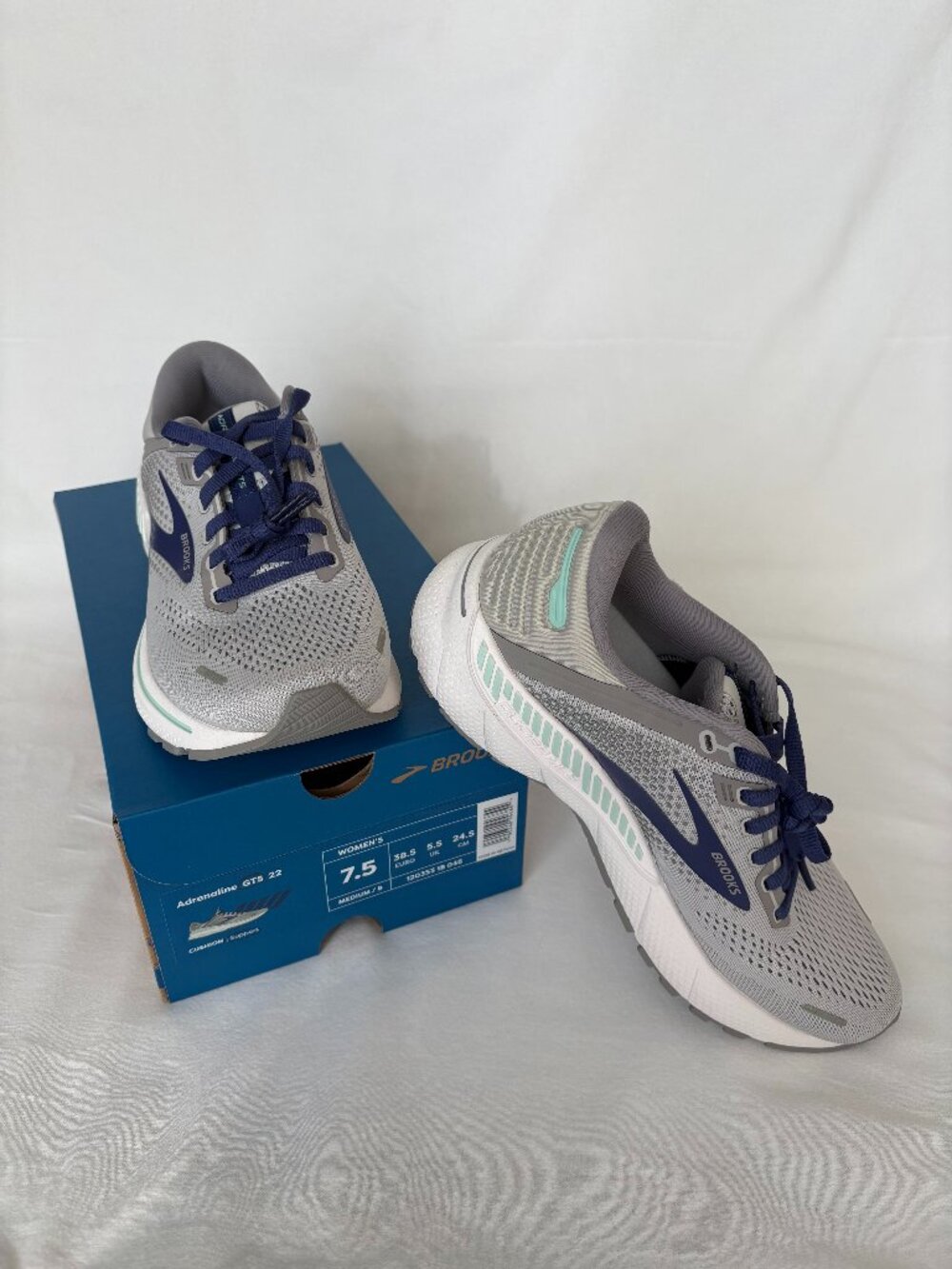 Brooks, Adrenaline GTS 22, Women's Supportive Running Shoe, Size 7.5